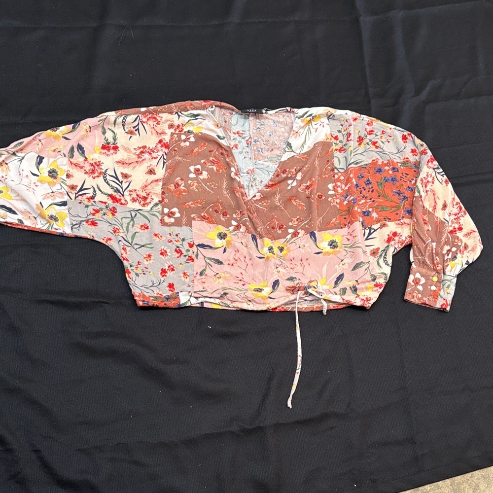 Vici Multicolor Floral Long Sleeve Top